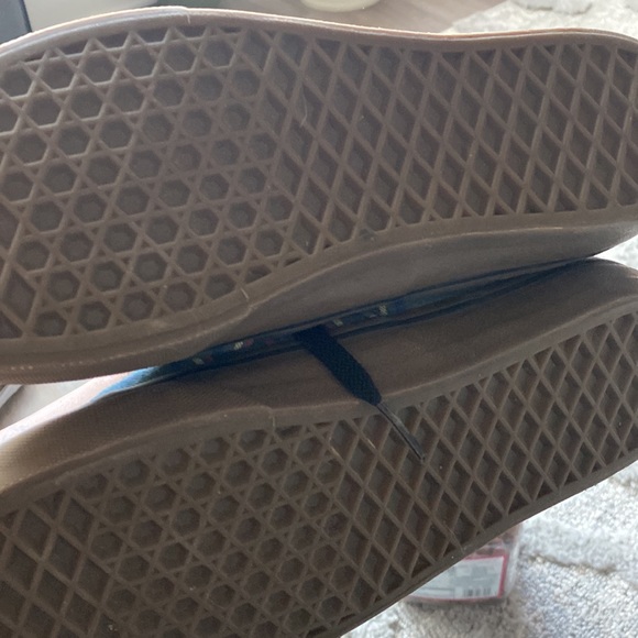 Vans - Picture 2 of 3